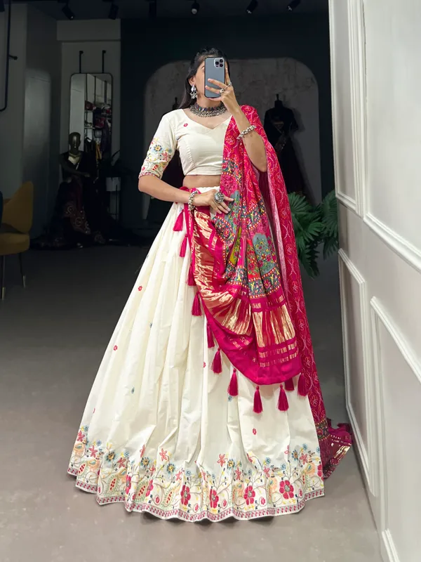 Khadi_charm_with_a_touch_of_shimmer