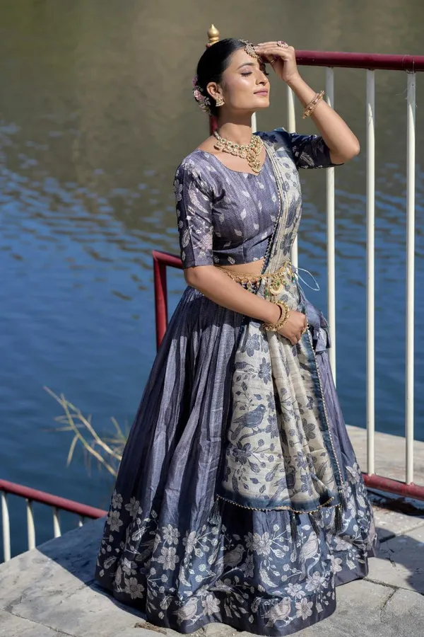 Light_as_air,_bold_as_love__let_this_pastel_beauty_be_your_statement_of_effortless_charm.Pure_Dolla_silk_chaniya_choli_with_viving_mill_foil
