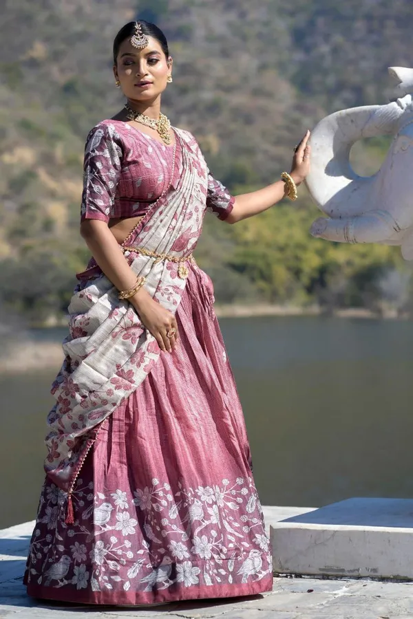Light_as_air,_bold_as_love__let_this_pastel_beauty_be_your_statement_of_effortless_charm.Pure_Dolla_silk_chaniya_choli_with_viving_mill_foil