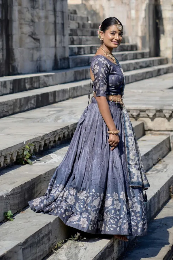 Light_as_air,_bold_as_love__let_this_pastel_beauty_be_your_statement_of_effortless_charm.Pure_Dolla_silk_chaniya_choli_with_viving_mill_foil
