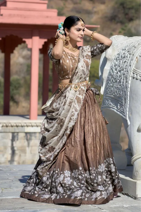 Light_as_air,_bold_as_love__let_this_pastel_beauty_be_your_statement_of_effortless_charm.Pure_Dolla_silk_chaniya_choli_with_viving_mill_foil