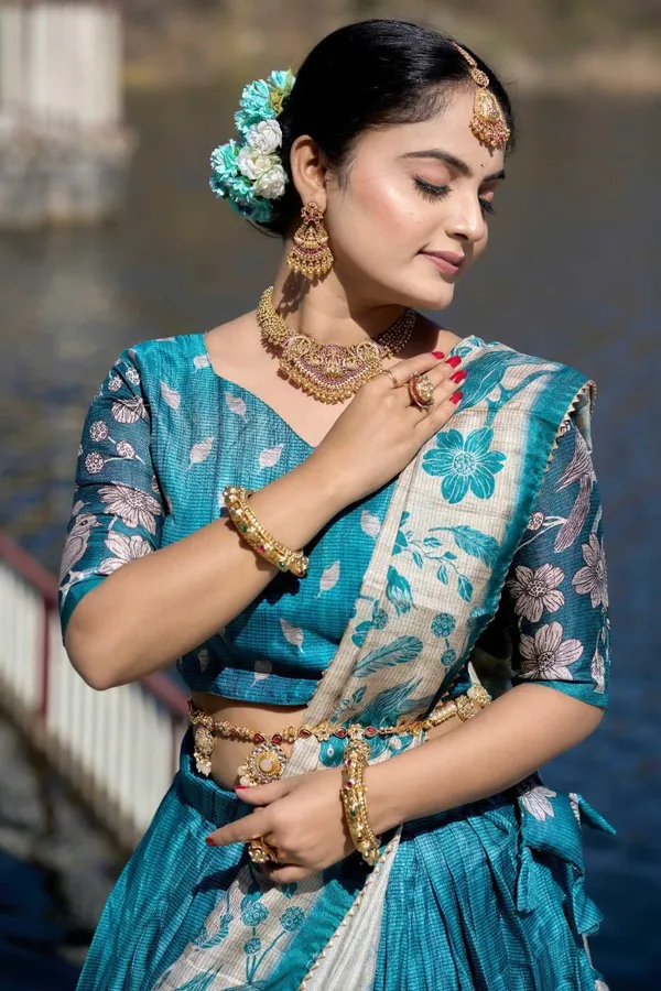 Light_as_air,_bold_as_love__let_this_pastel_beauty_be_your_statement_of_effortless_charm.Pure_Dolla_silk_chaniya_choli_with_viving_mill_foil