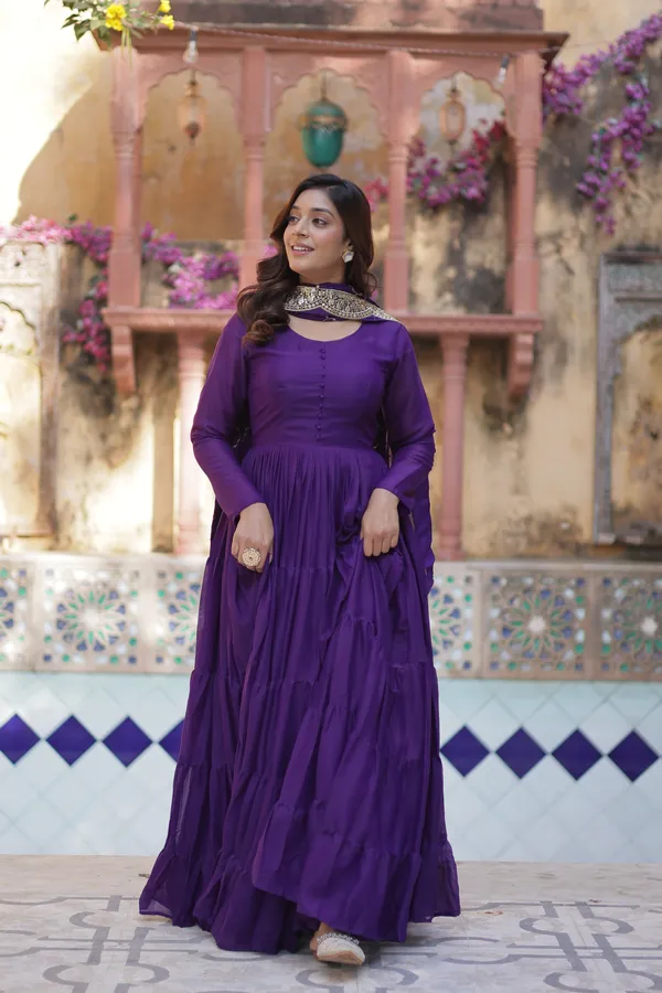 Jambali_Desirable__Fully_Flair_Gown_Made_With_Star_Georgette_Fabrics_And_Designer_Embroidered_Dupatta__For_Women