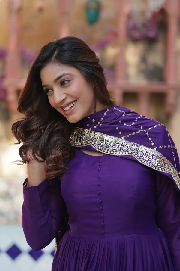 Jambali_Desirable__Fully_Flair_Gown_Made_With_Star_Georgette_Fabrics_And_Designer_Embroidered_Dupatta__For_Women
