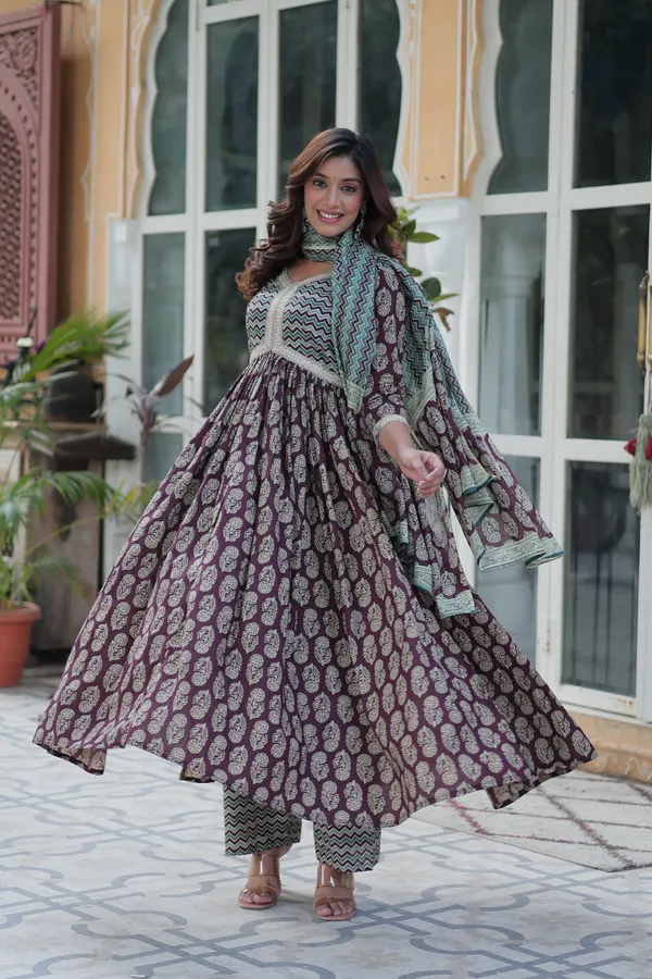 Wine_Green_Premium_Readymade_Kurti_With_Pant_&_Dupatta_Set_Push_Premium_For_Women