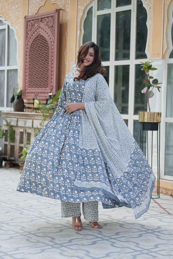 Grey_Premium_Readymade_Kurti_With_Pant_&_Dupatta_Set_Push_Premium_For_Women
