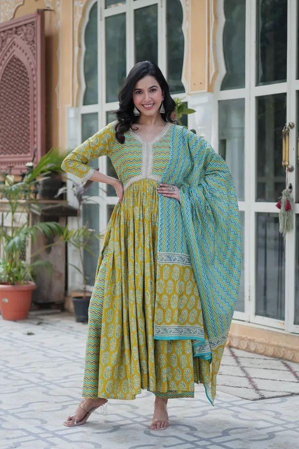 Light_Green_Premium_Readymade_Kurti_With_Pant_&_Dupatta_Set_Push_Premium_For_Women