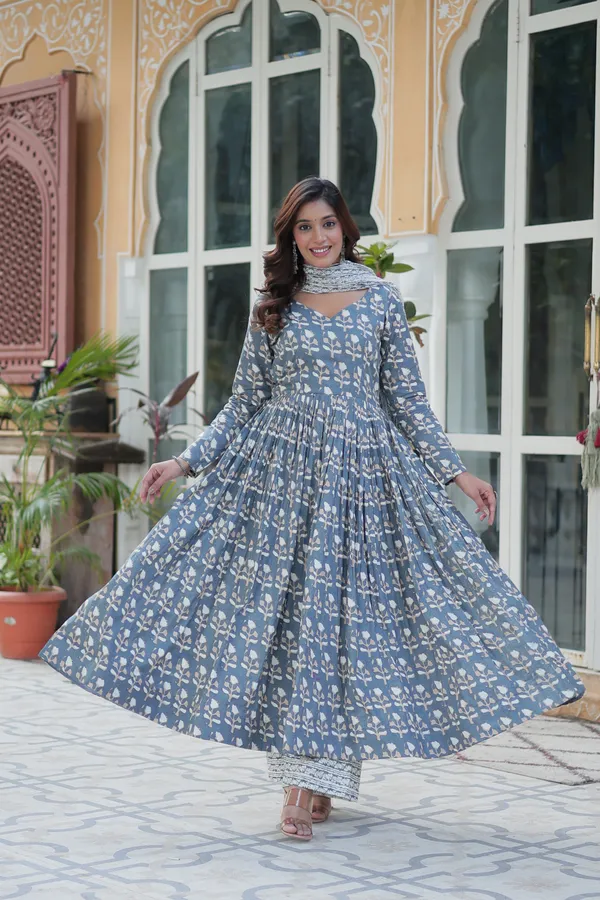 Grey_Premium_Readymade_Kurti_With_Pant_&_Dupatta_Set_Push_Premium_For_Women