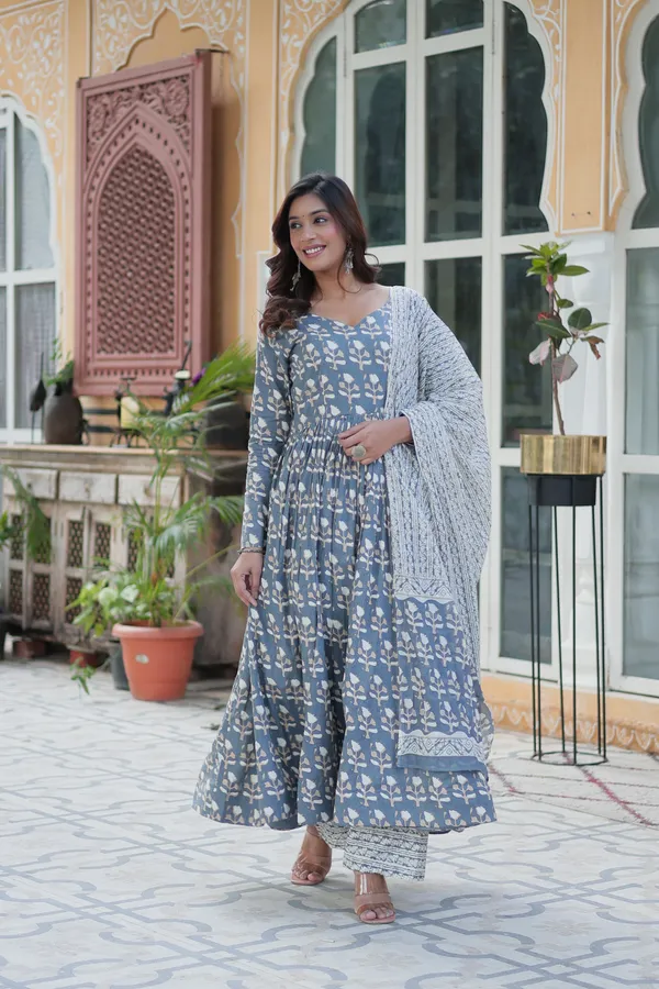 Grey_Premium_Readymade_Kurti_With_Pant_&_Dupatta_Set_Push_Premium_For_Women