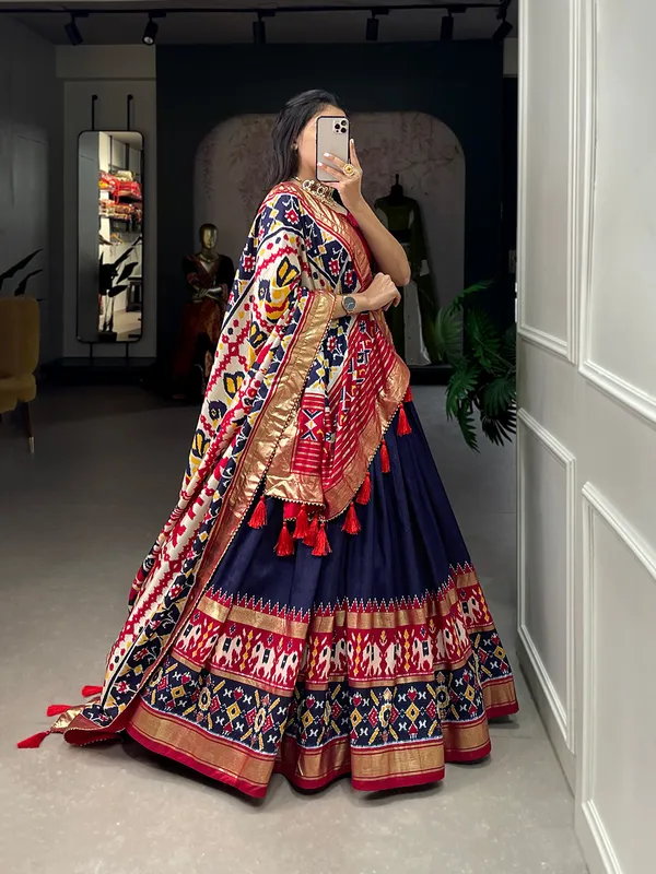 Splashing_elegance_with_every_hue__this_lehenga_is_a_canvas_of_festive_delight.Pure_Dolla_silk_chaniya_choli_with_viving_mill_foil