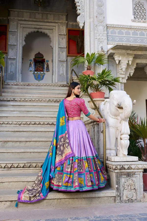 Whether_it’s_a_day_wedding,_mehndi,_or_sangeet_this_lehenga_makes_every_moment_Instagram-worthy.Pure_Dolla_silk_chaniya_choli_with_viving_mill_foil