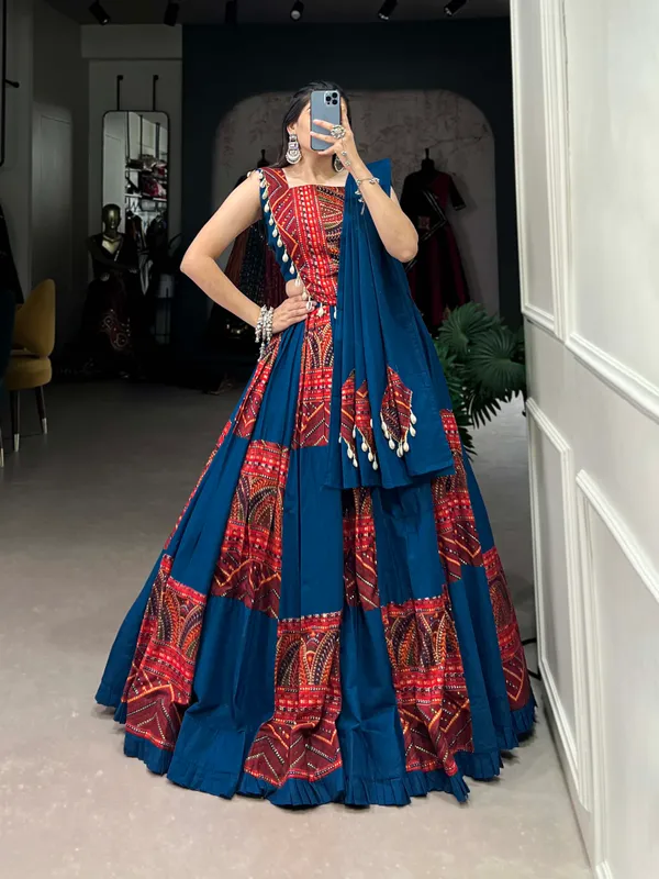 Add_this_phenomenal_spirit_of_our_navratri_lehenga_with_printed_design_in_your_garba_collection_to_make_imperial_impressions_on_garba_night??
