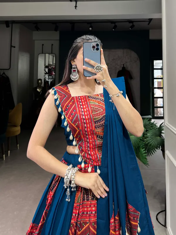 Add_this_phenomenal_spirit_of_our_navratri_lehenga_with_printed_design_in_your_garba_collection_to_make_imperial_impressions_on_garba_night??