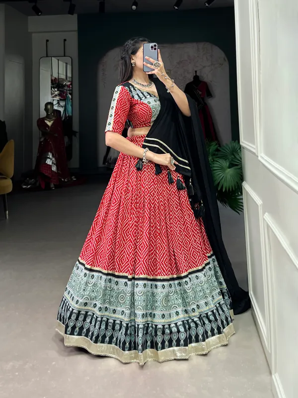 Celebrate_the_divine_with_a_swirl_of_Bandhej_and_Ajrakh_prints._Your_Navratri,_your_style