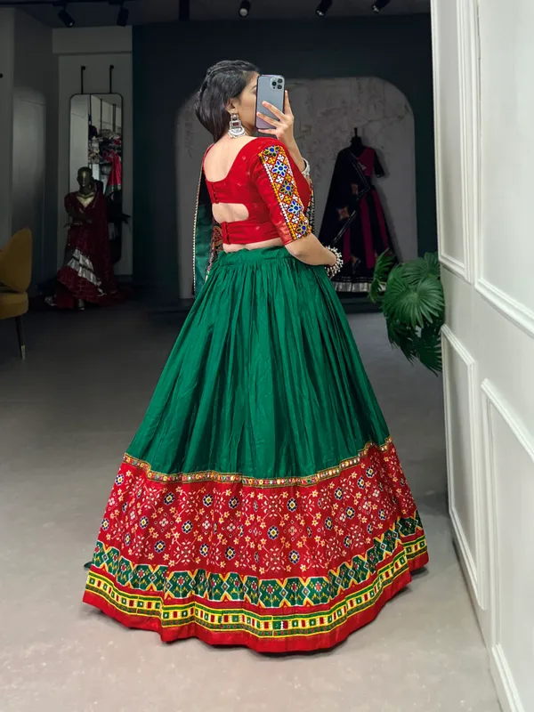 There_sense_of_magic_in_Navratri_with_this_lehenga