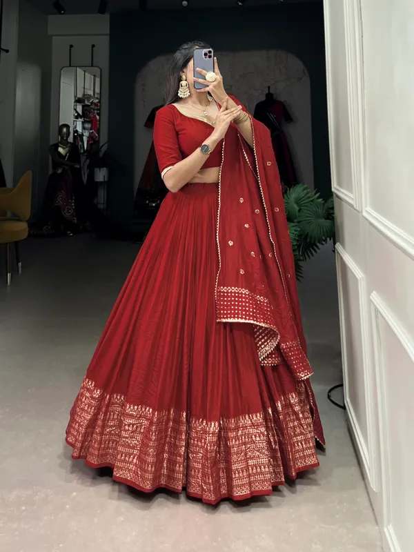Crafted_for_Grace_and_Beauty:_Pure_Chanderi_Plain_Lehenga_with_Intricate_Zari_Work_Border,_Accompanied_by_Sequin_Embellished_Dupatta_??