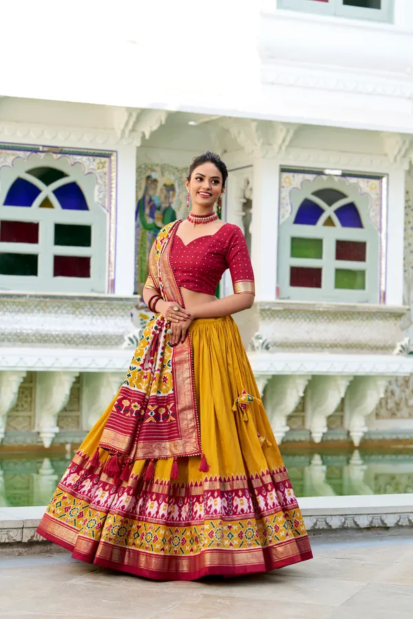 Presenting_a_perfectly_blended_Tussar_silk_lehenga_for_festive_season