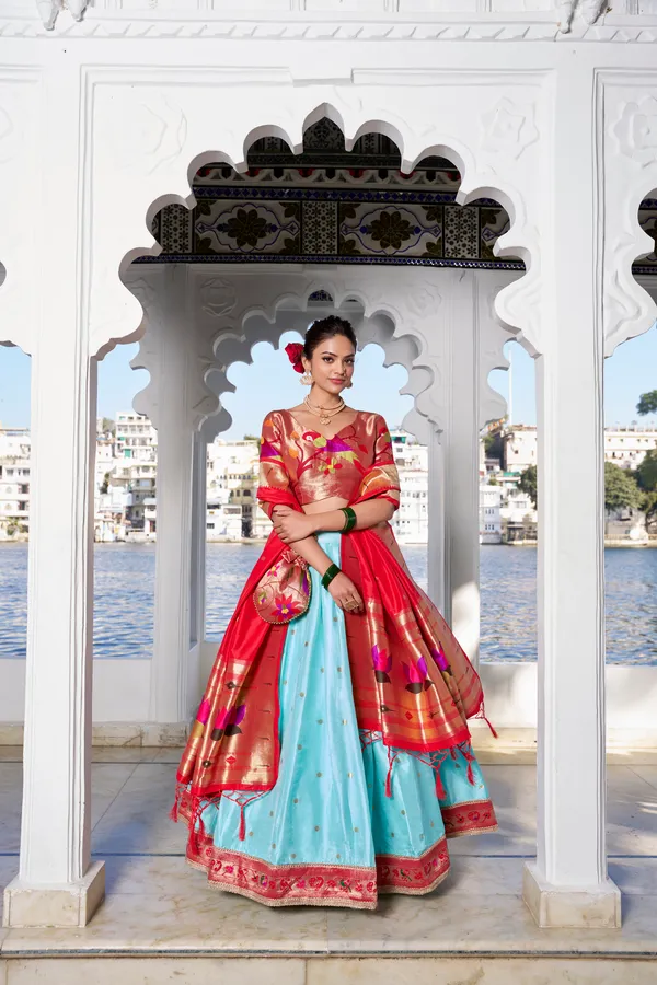 Paithani_–_an_art_form_that_transcends_time_and_trends