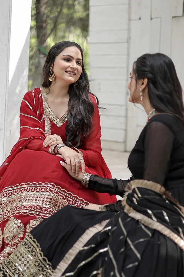 Maroon_Faux_Blooming_Gown_With_Dupatta_With_Attractive_Embroidered_Sequins_Work_With_Lace_Border_For_Women