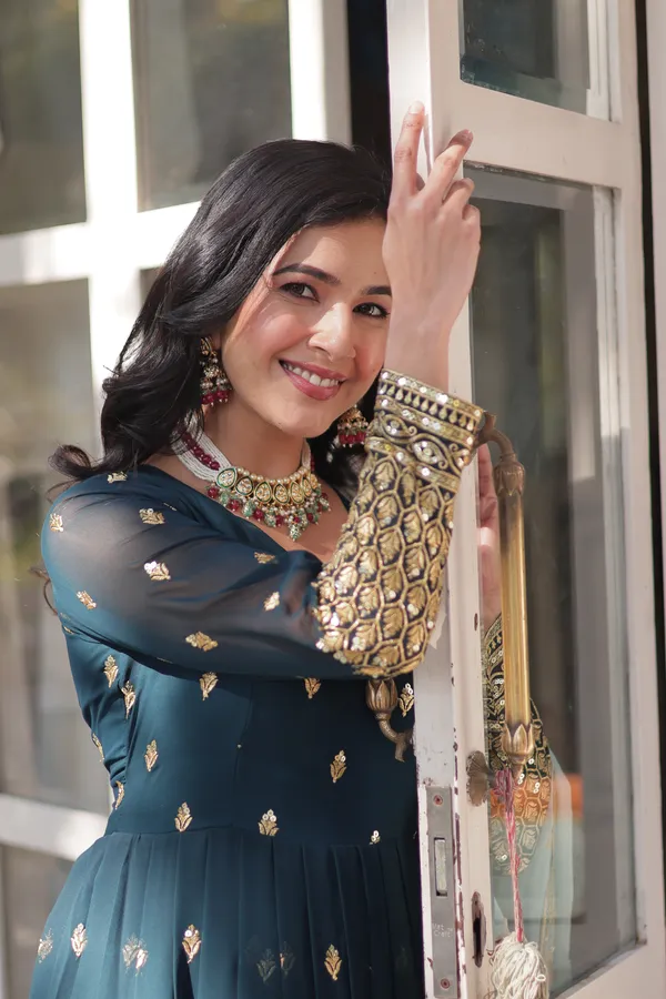 Rama_Faux_Blooming_with_Embroidery_Zari_Gown_Push_Premium_For_Women