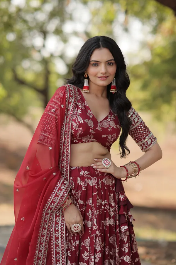 Maroon_Designer_Dyeable_Pure_Viscose_Jacquard_Fabric_Lehenga_Choli_&_Dupatta_Set_For_Women