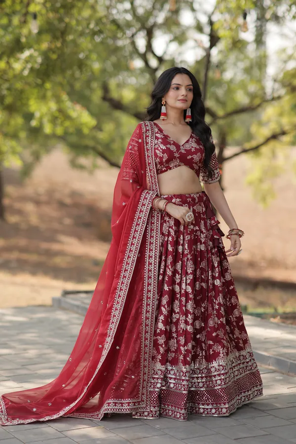 Maroon_Designer_Dyeable_Pure_Viscose_Jacquard_Fabric_Lehenga_Choli_&_Dupatta_Set_For_Women