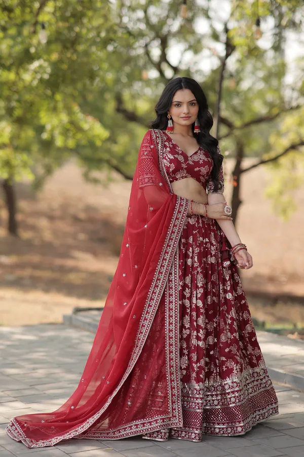 Maroon_Designer_Dyeable_Pure_Viscose_Jacquard_Fabric_Lehenga_Choli_&_Dupatta_Set_For_Women