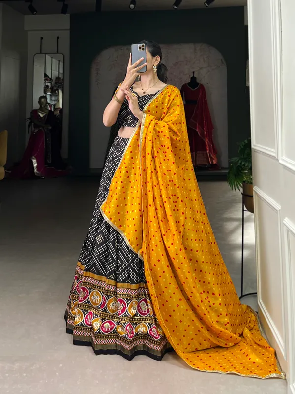 This_beautifully_printed_lehenga_design_going_from_a_royal_shade_ensemble_for_function