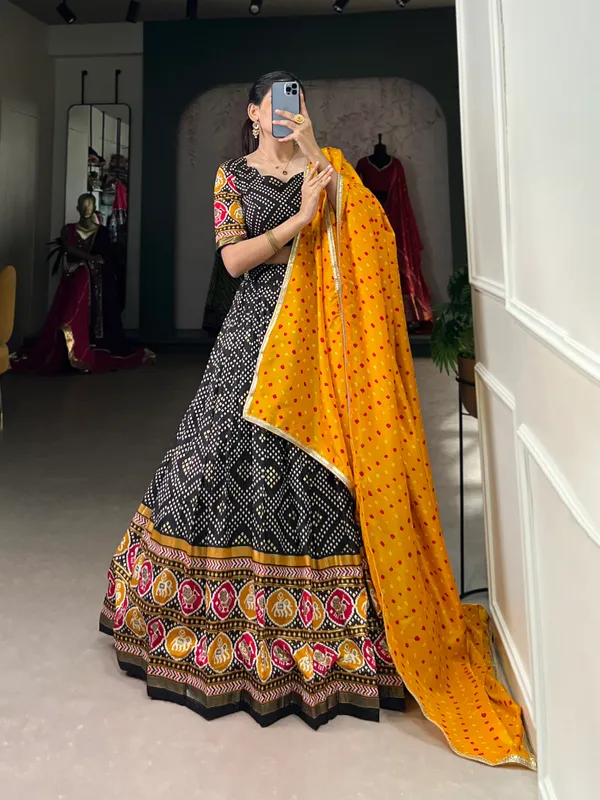 This_beautifully_printed_lehenga_design_going_from_a_royal_shade_ensemble_for_function