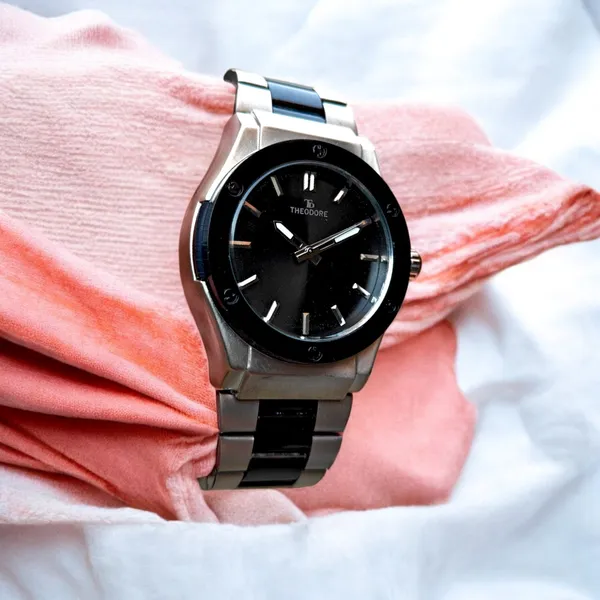 Black_and_Grey_Heavy_Metal_Chain_Party_Wear_Watch_With_1_year_warranty_for_Men