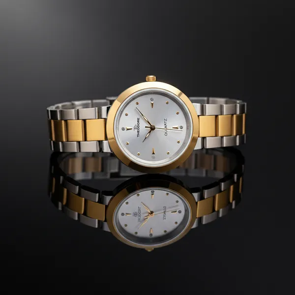 Classic_Dual_Tone_Golden_and_Silver_Color_Metal_Chain_Watch_For_Women_With_1_Year_Warranty_-_TD16517