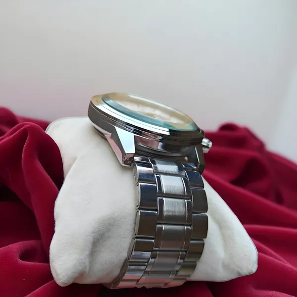Classic_Metal_Heavy_Shiny_Chain_Watch_With_1_year_warranty_for_Men