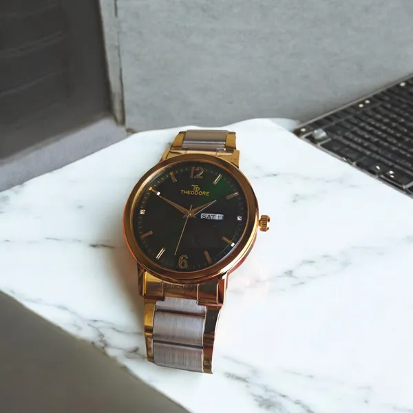 Dual_Tone_Golden_and_Silver_Color_Premium_Chain_Watch_-_For_Men
