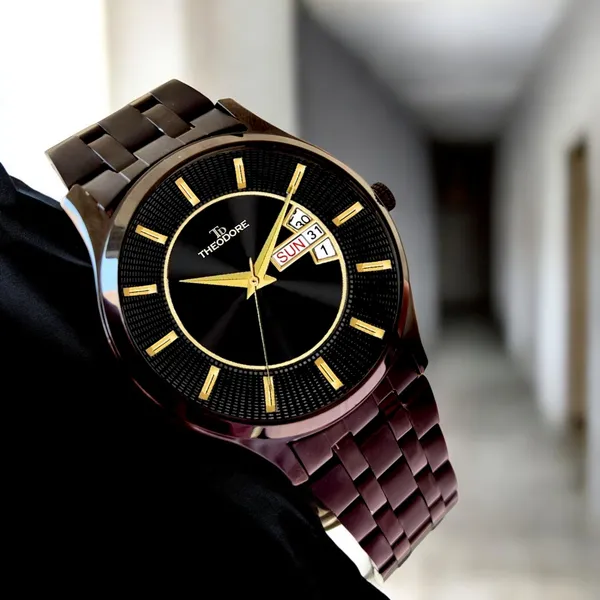 Black_Date_and_Day_Round_Dial_Watch_For_Men