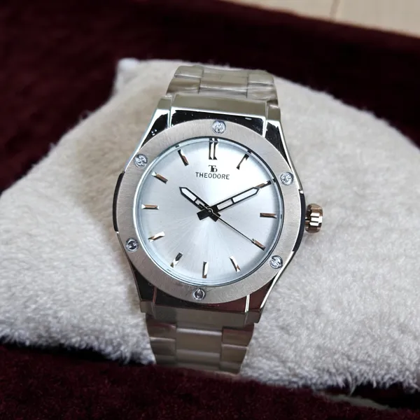 Silver_Shade_Heavy_Metal_Chain_Party_Wear_Watch_With_1_year_warranty_for_Men