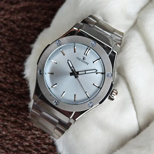 Silver_Shade_Heavy_Metal_Chain_Party_Wear_Watch_With_1_year_warranty_for_Men