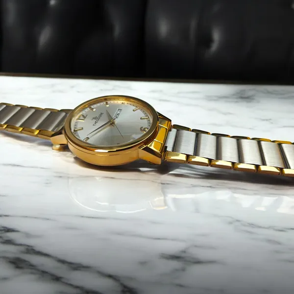 Silver_and_Rose_Gold_Dual_Tone_Date_And_Day_Round_Dial_Watch_With_1_year_warranty_for_Men