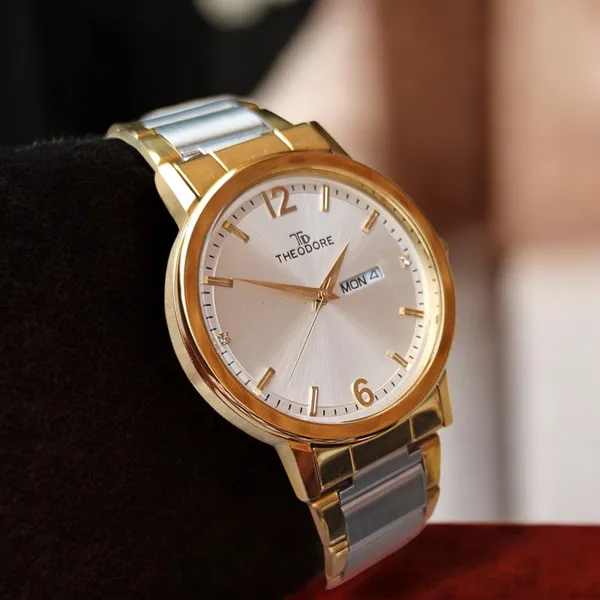 Silver_and_Rose_Gold_Dual_Tone_Date_And_Day_Round_Dial_Watch_With_1_year_warranty_for_Men