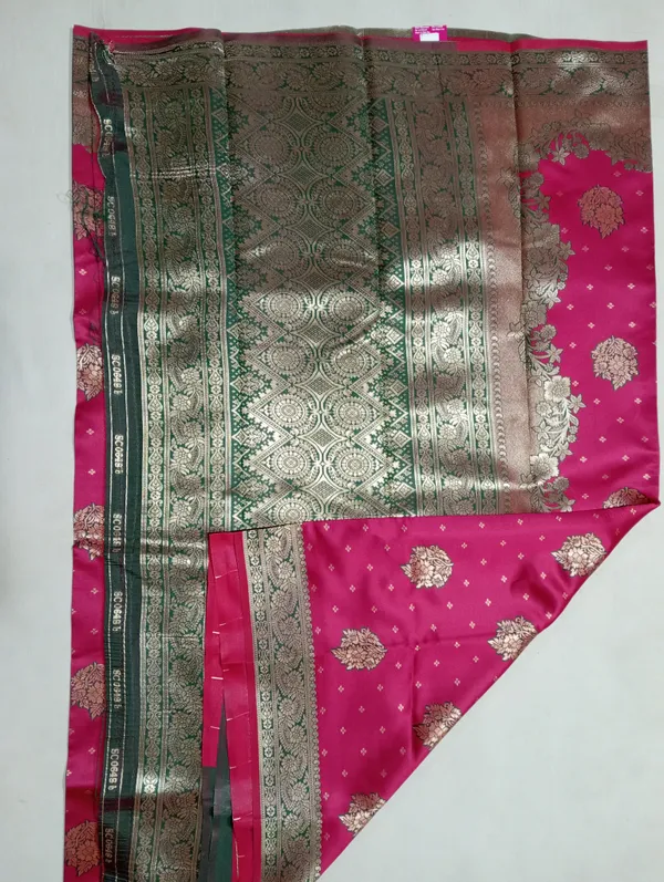Stawberry_Kotta_Litchi_Silk_Saree_For_Women