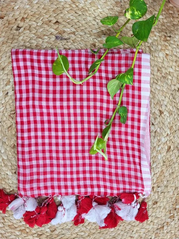 100%_Pure_Mul_Cotton_Trending_Gingham_Check_Tasseled_Saree_For_Women