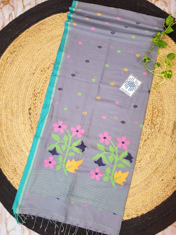 Grey_Handloom_Cotton_Floral_Print_Teal_Border_Saree_For_Women