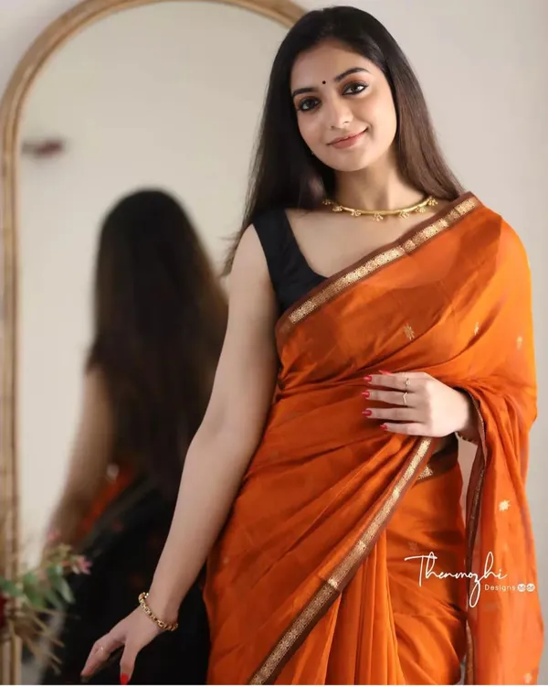 Orange_Silk_Zari_Border_Saree_With_Black_Blouse_For_Women