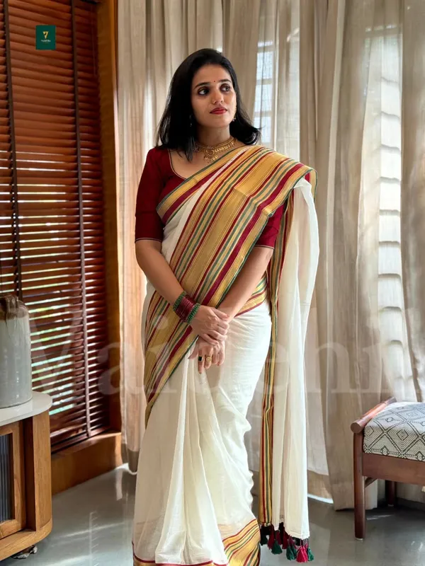 White_100%_Pure_Mul_Cotton_Trending_Kerala_Style_Striped_Border_Saree_For_Women