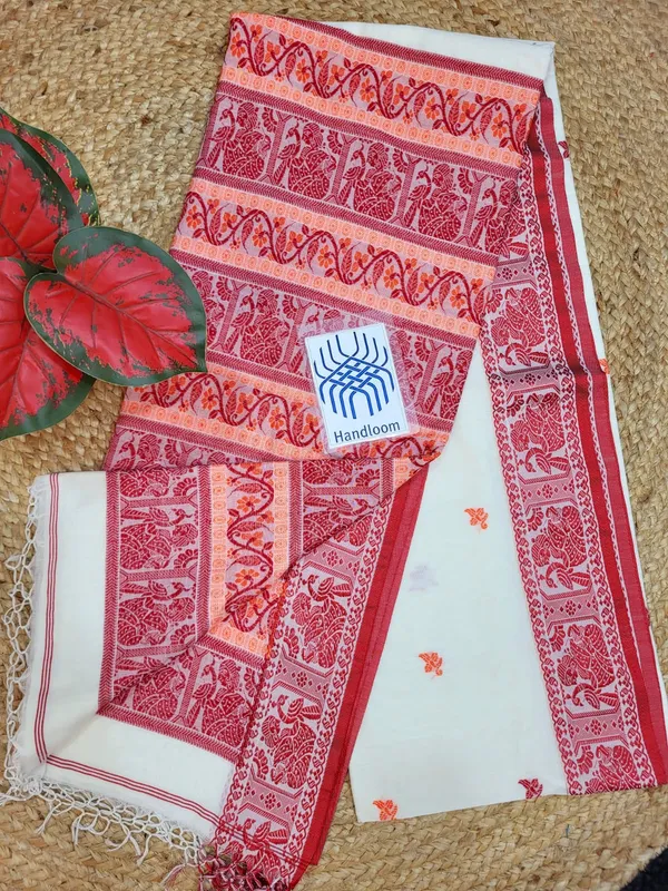 Off_White_Handloom_Cotton_Peacock_Woven_Red_Border_Saree_For_Women