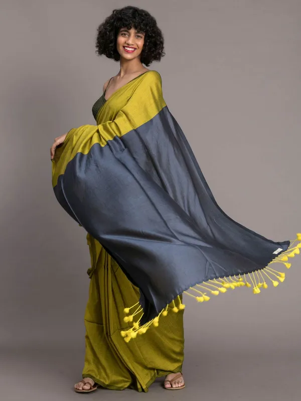 Mustard_Yellow100%_Pure_Mul_Cotton_Trending__Pom_Pom_Tassel_Border_Saree_For_Women