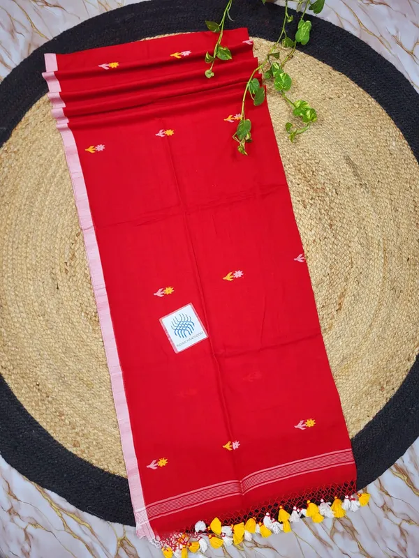 Red_Cotton_Handwoven_Booti_Saree_For_Women_
