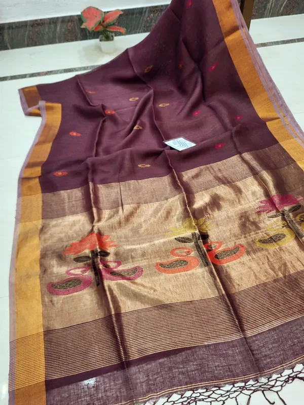 Maroon_lilen_Woven_Swan_Motif_Zari_Border_Saree_For_Women