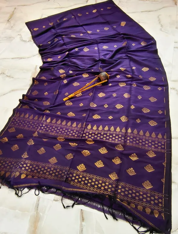 Purple_Linen_Traditional_Saree_For_Women