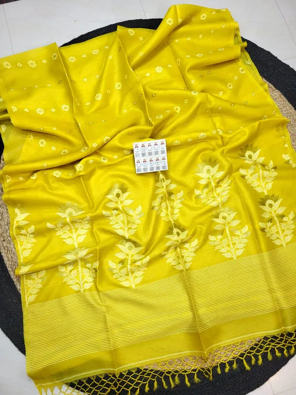 Yellow_Tussar_Silk_Woven_Floral_Motif_Saree_For_Women