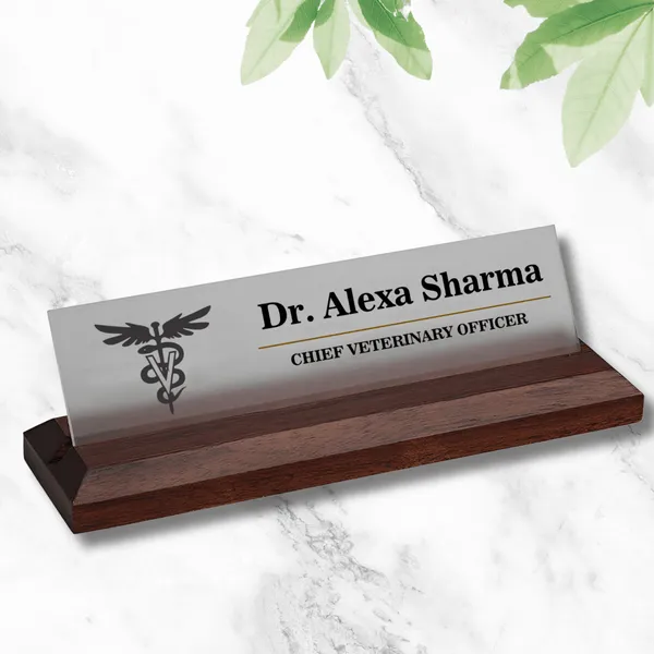Frosted_White_Office_Desk_Name_Plate_-_Veterinarian